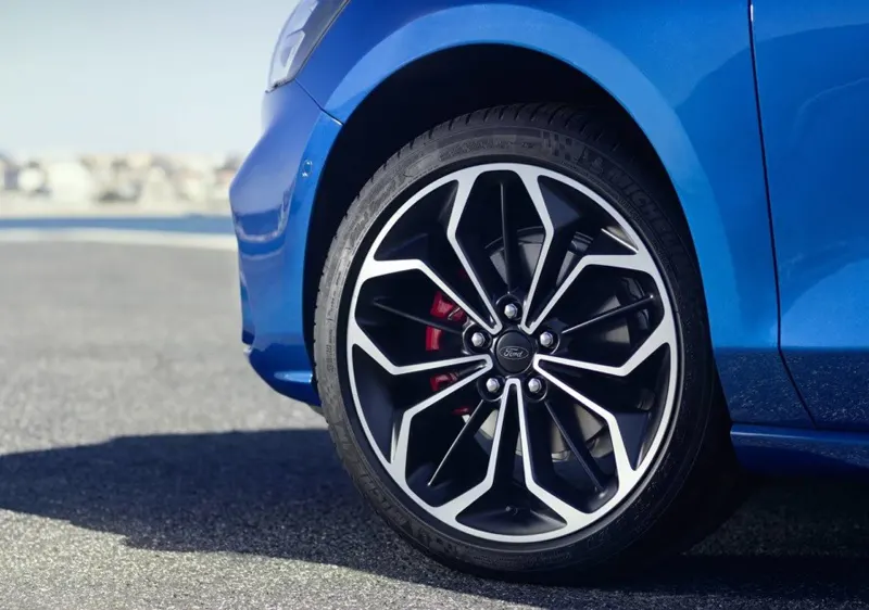 How to Refurbish Old Alloy Wheels?